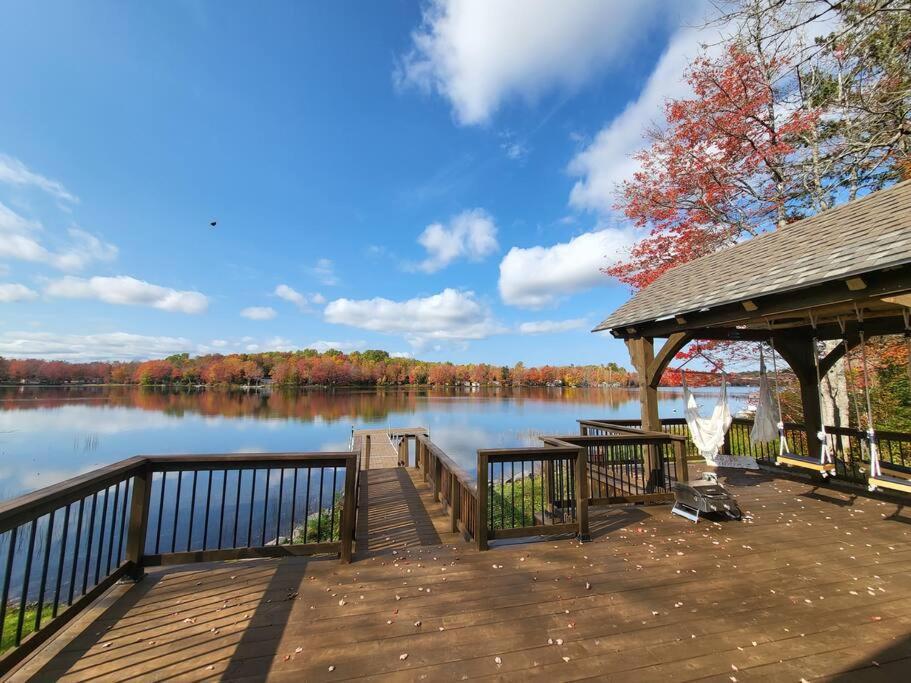 Bespoke Lake Cottage New Minas Zewnętrze zdjęcie